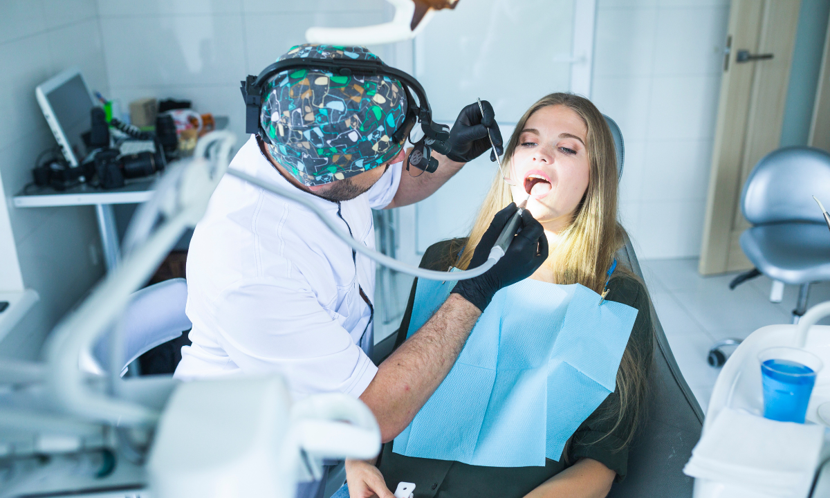 Air Polish Teeth Cleaning Gurgaon: Gentle & Advanced Dental Care