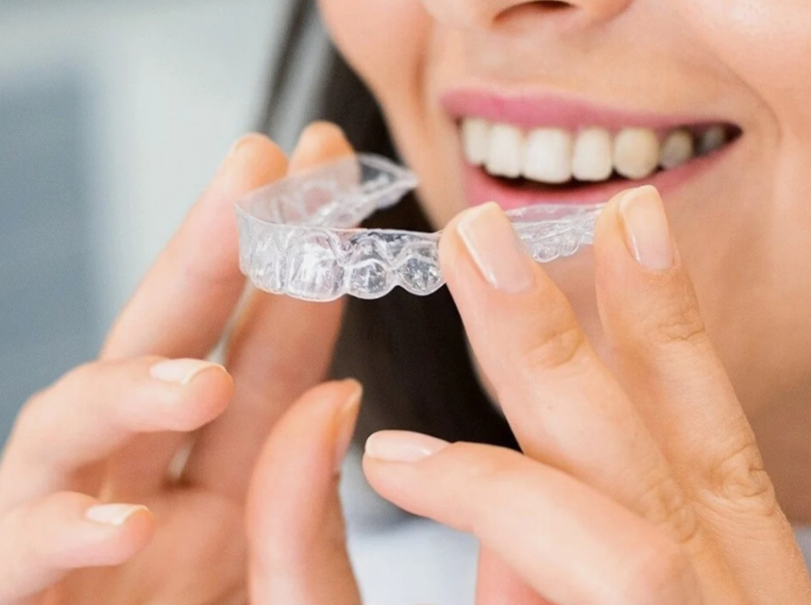 Best Invisalign Dentist Gurgaon: How to Choose the Right Expert for Your Smile